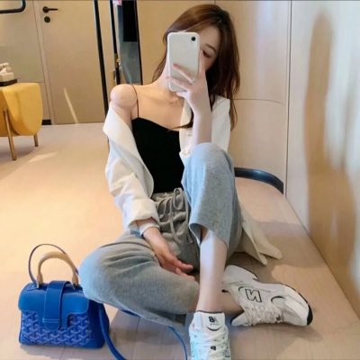 闭上眼睛活着很容易